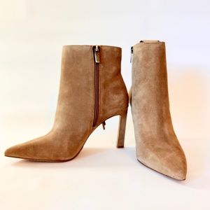 Vince Camuto tan suede fringed booties size 8.5M